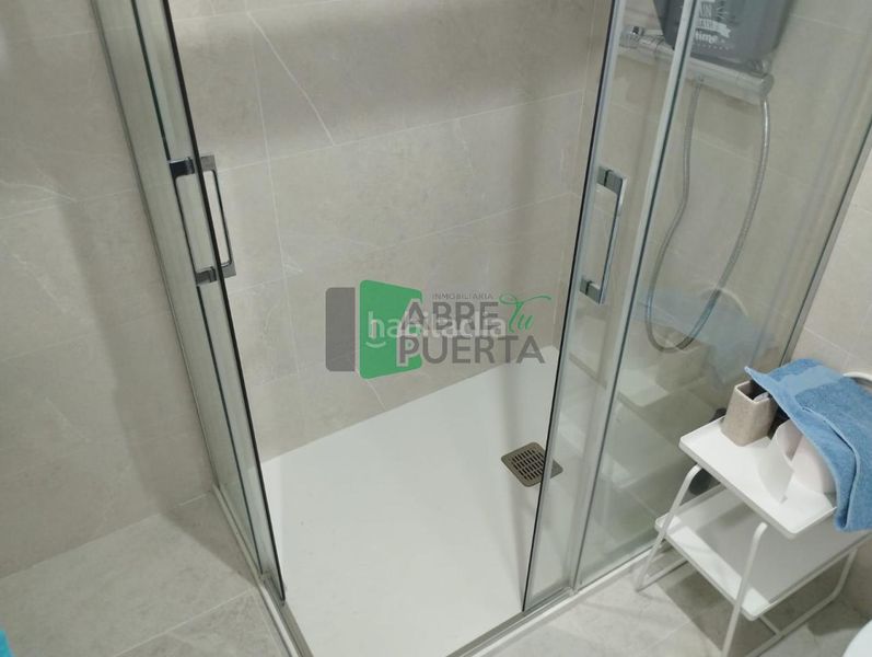 Foto b8f3d4ba-75b9-4d32-b25e-d325bb63d4cc. Rent flat with heating parking in Centro Ourense