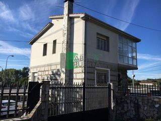 Chalet in Vilamarín