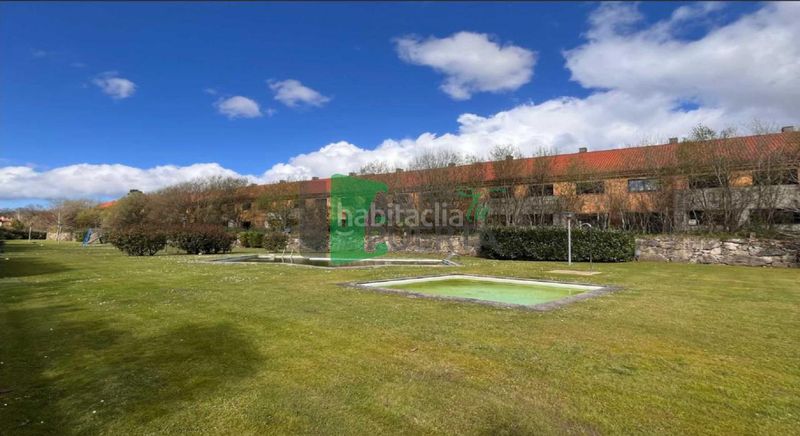 Foto 6a9944e5-bbda-4ead-a0b0-92cf033088ae. Casa adosada en A Malata - Catabois - Ciudad Jardín Ferrol