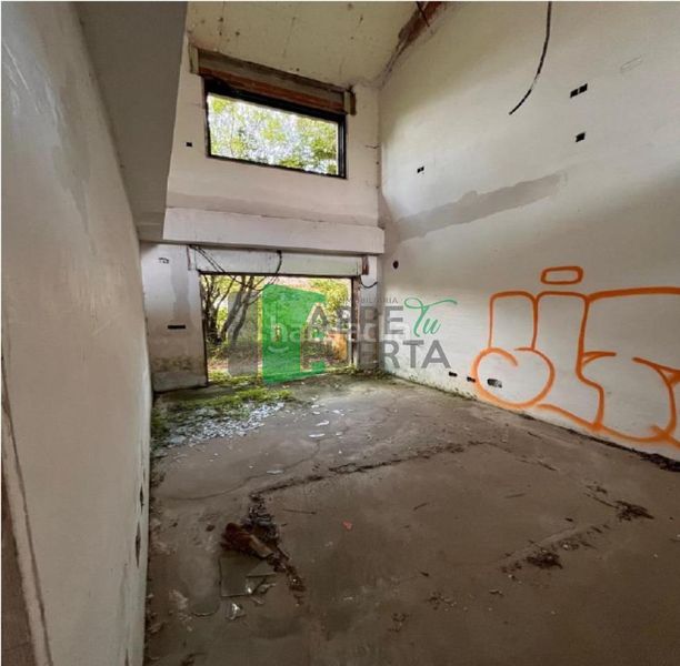 Foto 06114279-dc7d-4c84-b0c7-0aebd5fa1e1e. Casa adossada amb aparcament piscina a A Malata - Catabois - Ciudad Jardín Ferrol