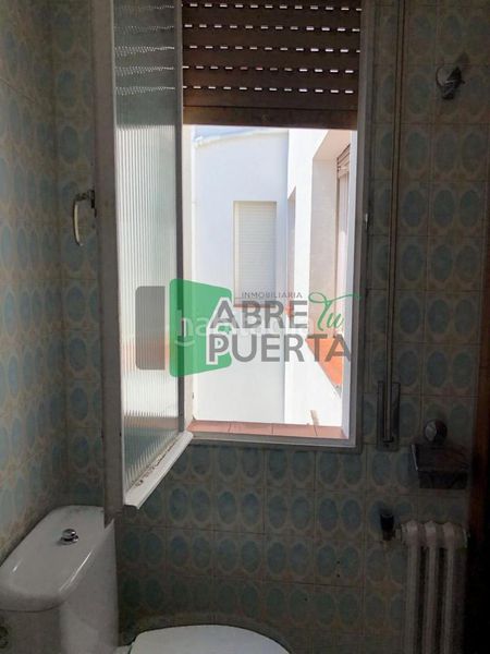 Foto e621abdd-de8c-4a95-ba02-ea2c2358cbfa. Pis amb calefacció a Couto Ourense