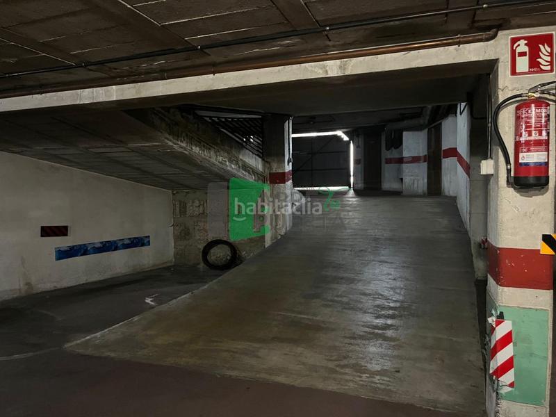 Foto 3e165480-90d5-4d1a-b380-ffb879f908e4. Parking coche en Universidad Ourense