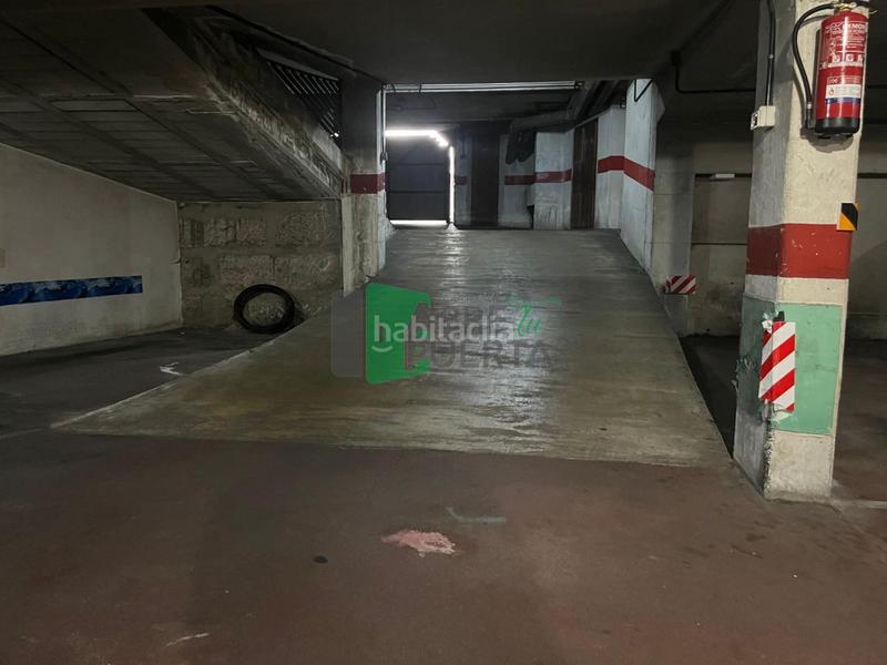 Foto f3a71149-1cdd-4066-9957-3f192964b23d. Parking coche en Universidad Ourense