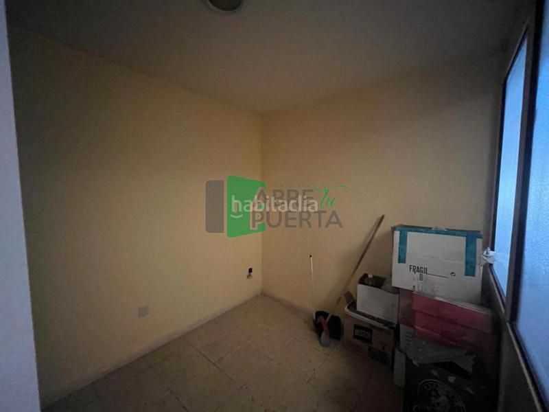 Foto 7be68683-7eb2-4468-808b-b4d0bc67186b. Bureau avec chauffage dans Centro Ourense