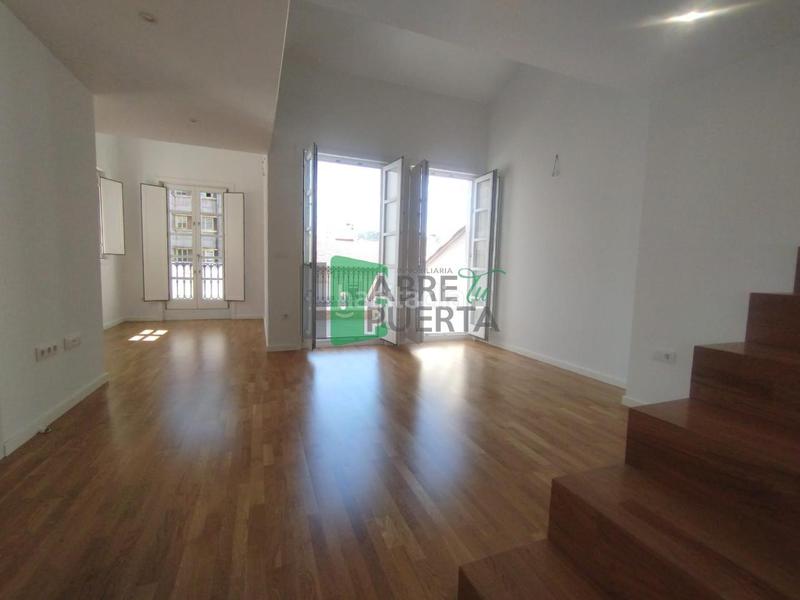 Foto fe3b0f59-1d64-4384-baff-4c07c46c09ba. Miete zweistöckige wohnung mit heizung in Casco Viejo Ourense