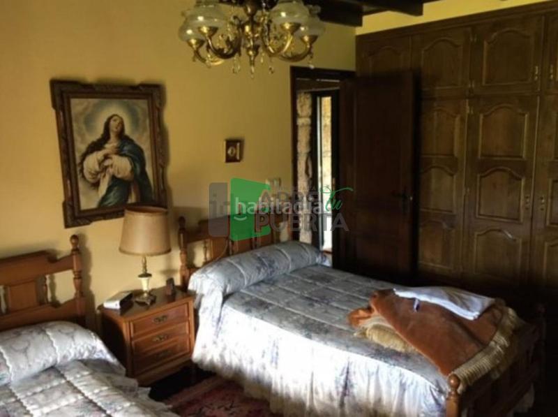 Foto 53ee4f2e-59eb-4ab0-8d6d-f410cc23a157. Casa en Coles