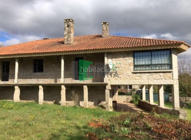 Foto d7fb566a-27d8-4657-b73c-0ff2c9bf4401. Casa en Coles