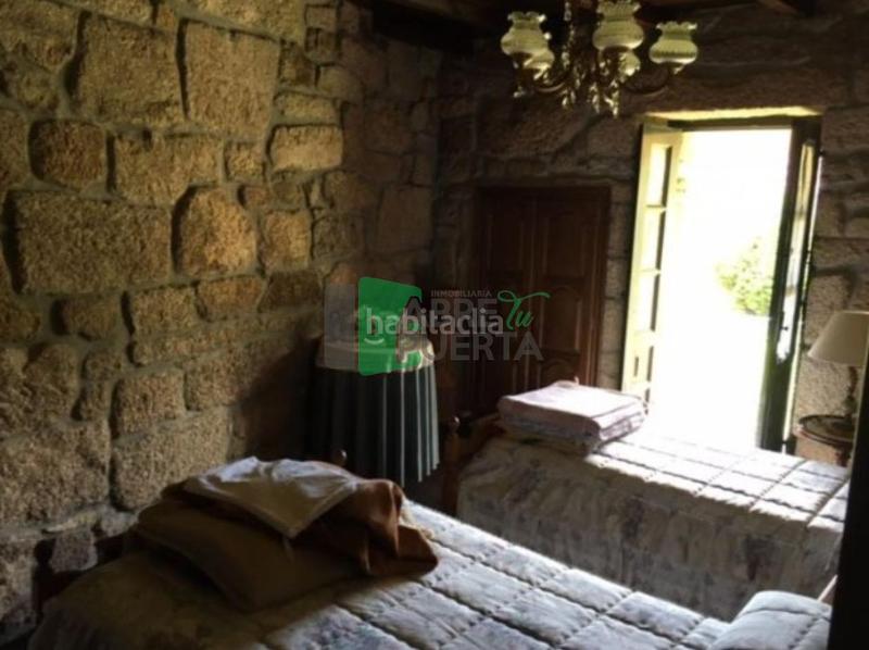 Foto ec5bdced-1248-4ba9-860a-8e1e3f2b5366. Casa en Coles