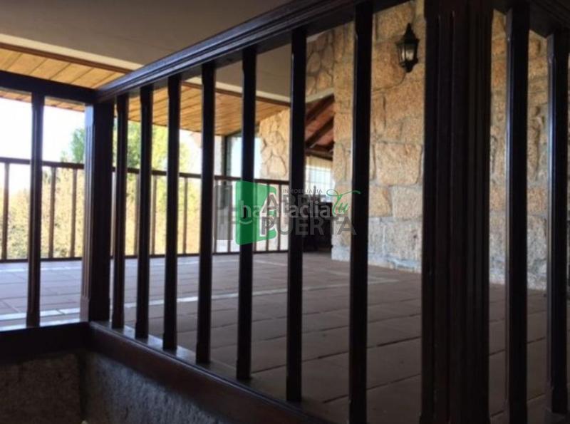 Foto 0b5d2ff4-8ece-40c7-aae2-5a96da22de0f. Casa amb calefacció aparcament a Coles