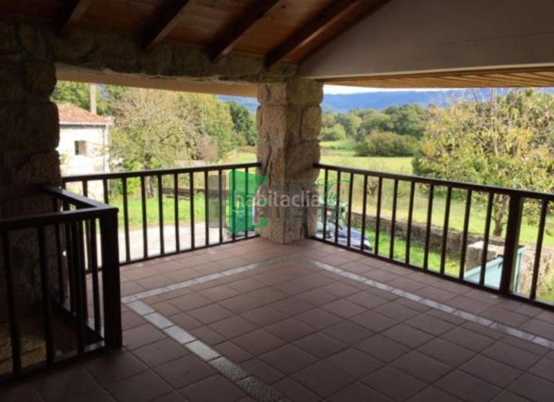 Foto 329ce3ac-f2d2-4d26-8625-ea46e914a49a. Casa amb calefacció aparcament a Coles