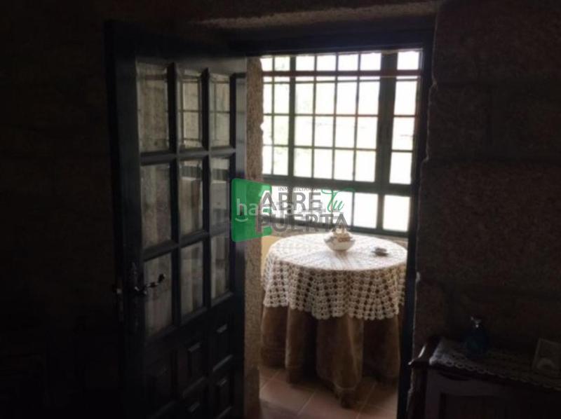 Foto c39db02b-e655-4ded-b915-e33deef7ee06. Casa amb calefacció aparcament a Coles