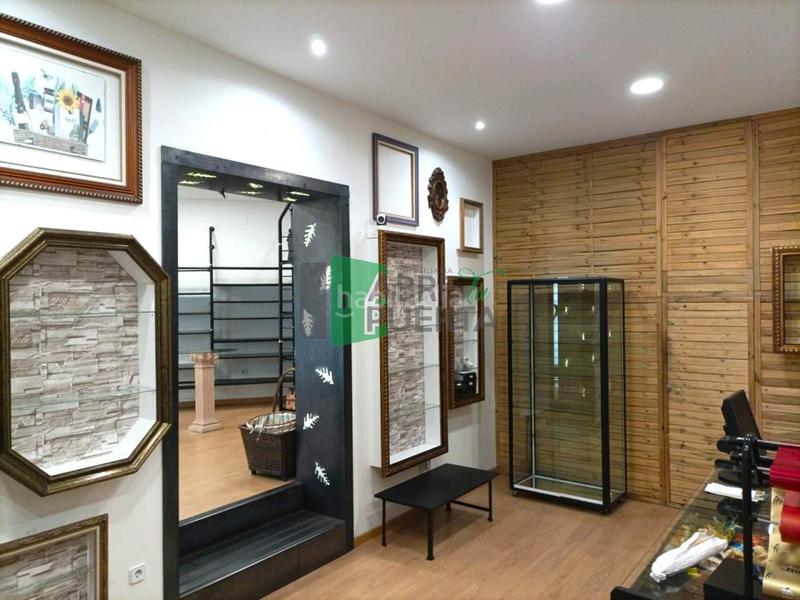Foto 8ef8230b-393f-4901-a349-f905a053036b. Local comercial en Casco Viejo Ourense