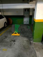 Car parking in Casco Viejo