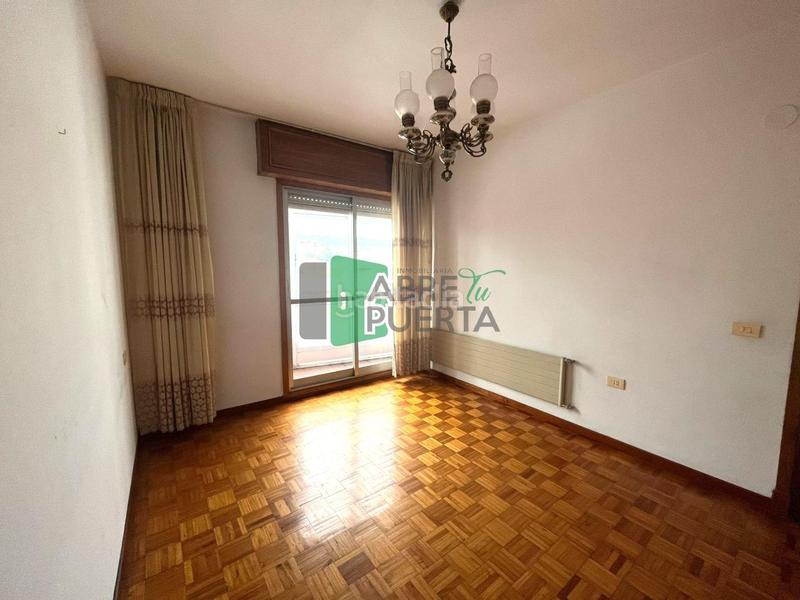 Foto d3e25835-d0fc-444c-9fb9-0afd9b12443e. Appartamento con riscaldamento parcheggio in A Ponte Ourense