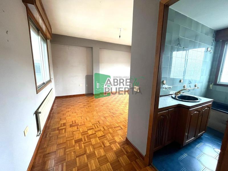Foto d4fd718c-b6d4-4cf2-a695-4d2c493d8005. Appartamento con riscaldamento parcheggio in A Ponte Ourense