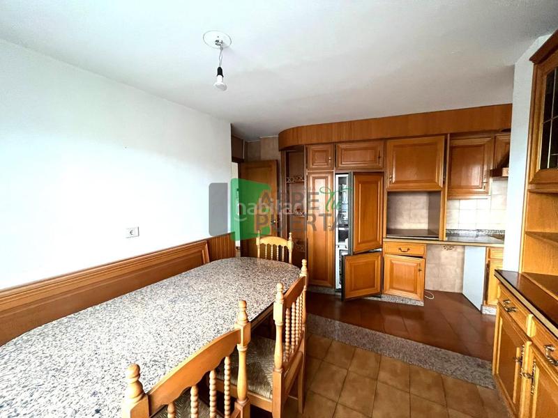 Foto 27d91f3f-d374-47a0-bd5a-6e4c048e1b80. Piso en A Ponte Ourense