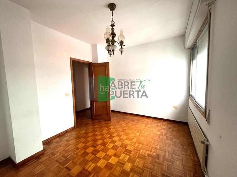 Foto 3a643a5d-d185-444e-b013-0466db908ab5. Piso en A Ponte Ourense