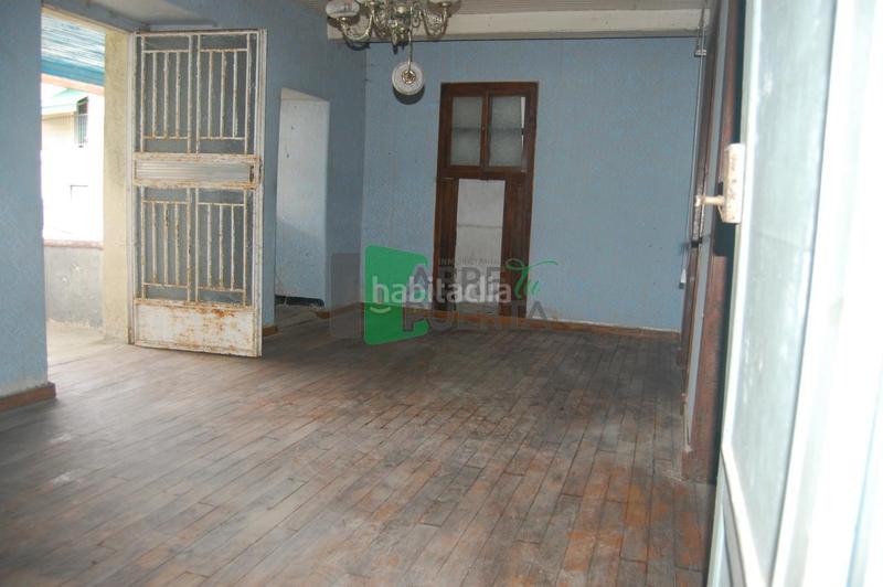 Foto aea1c392-0a00-4f16-8f34-7e1ecabf8091. Haus mit heizung in Amoeiro