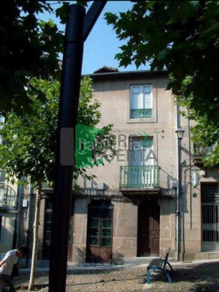 Foto f35e095e-8f55-46fa-b6ee-e84747e64ea6. Edificio en Casco Viejo Ourense