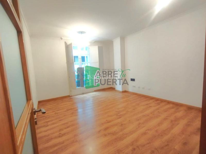 Foto 16cc3bb8-6675-42c3-a5b2-86d32fdbfd52. Appartamento con riscaldamento in Casco Viejo Ourense
