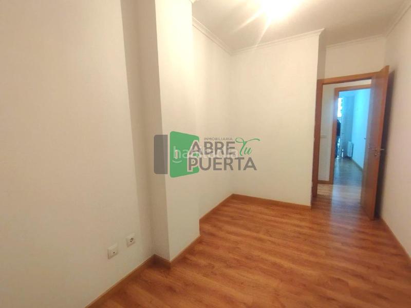 Foto f45c7f58-46df-4452-9645-b485c98a044e. Appartamento con riscaldamento in Casco Viejo Ourense