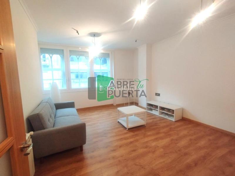 Foto bb7e8bf9-d3c4-4024-86de-2442fb2153bc. Appartamento con riscaldamento in Casco Viejo Ourense