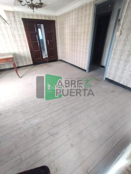 Foto 15d54f2e-3812-4f52-b956-0c4301af401a. Maison dans As Lagoas Ourense