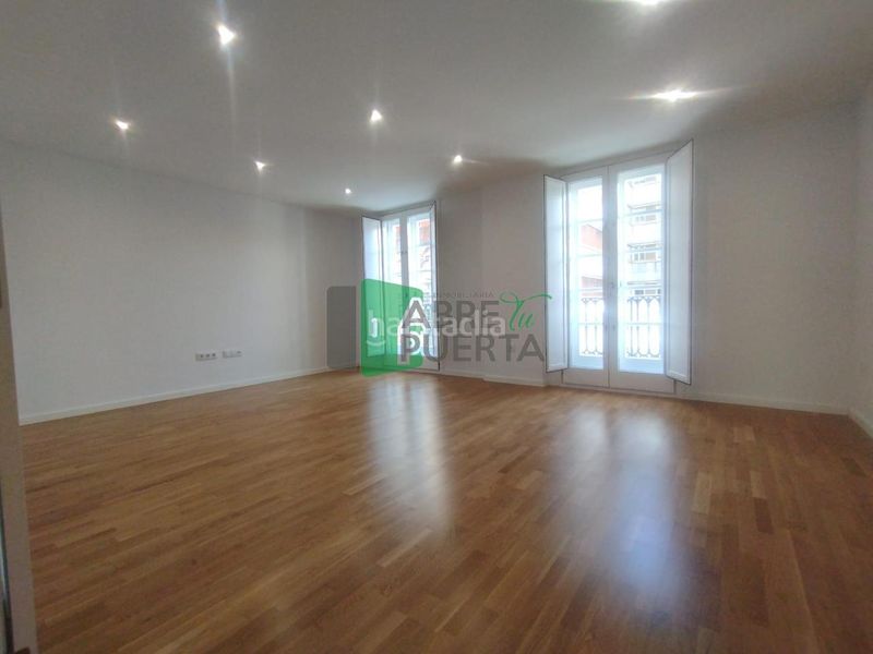 Foto 42c23ae6-50de-4f9f-b177-9126f679be82. Piso en Centro Ourense