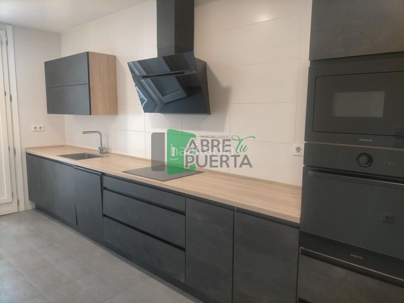 Foto bdbdd6f0-3416-40fe-9ccd-7ebcf2c6fc7e. Piso en Centro Ourense