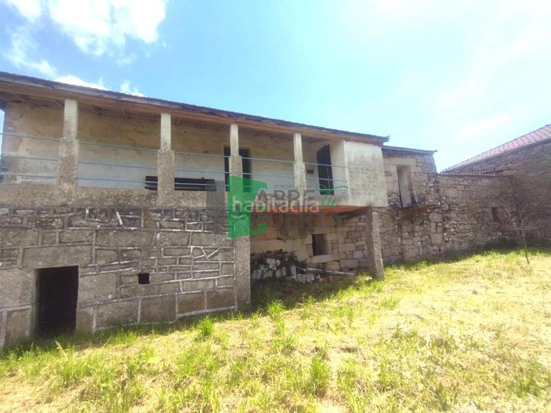 Foto 49b552b0-f5d5-4e0a-a5fa-761952bf9e04. Casa en Coles