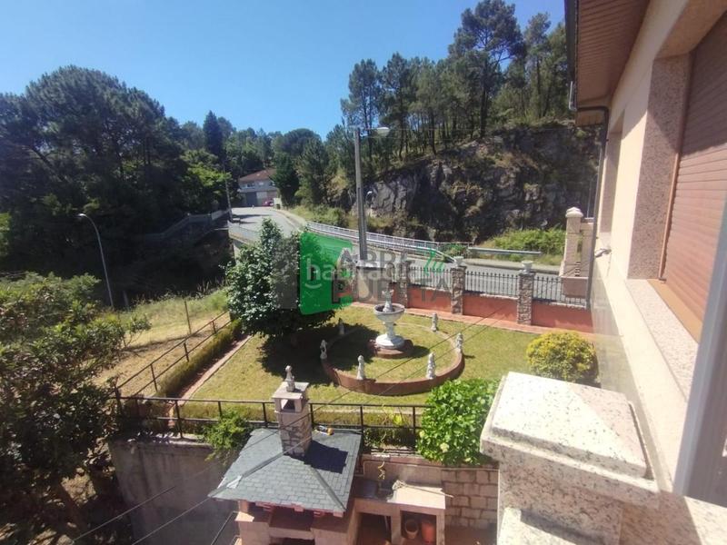 Foto 00fa4c81-0100-46a9-8fe5-e40d3e6689bf. Chalet mit parking in A Carballeira Ourense