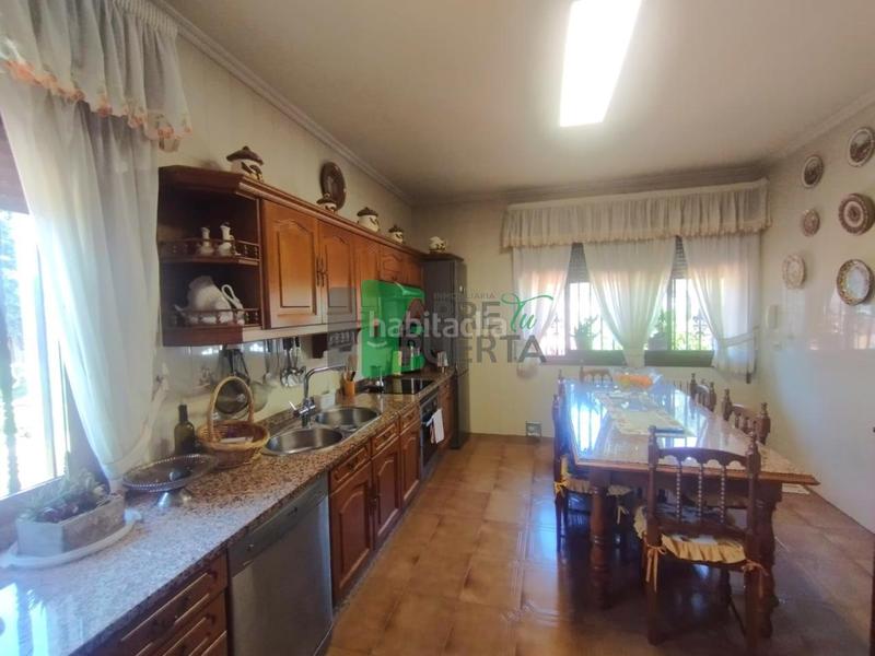 Foto 33dbd9f7-fd96-4736-83be-4fbcc0f672e2. Chalet mit parking in A Carballeira Ourense