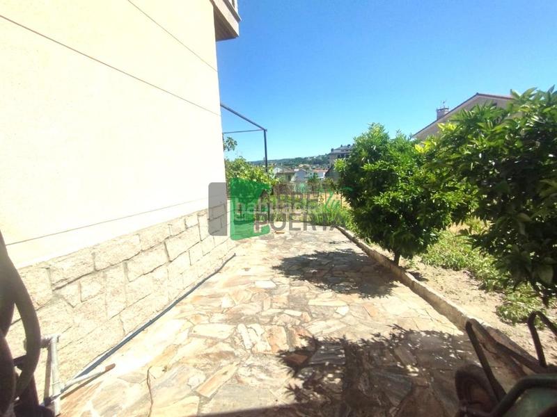 Foto 420e2b77-b336-4eac-a4fe-3e11fd62d9e6. Chalet mit parking in A Carballeira Ourense