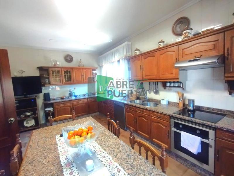 Foto 5982ed9c-df02-4f19-84f2-e1ad62218c1b. Chalet mit parking in A Carballeira Ourense