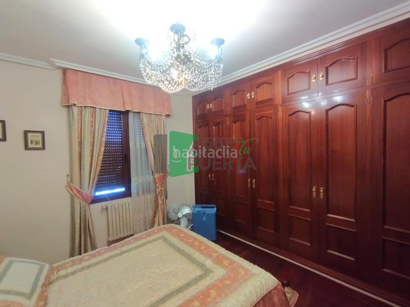 Foto 655a6cd4-f4d0-4d08-9b3b-3d75390f1316. Chalet mit parking in A Carballeira Ourense