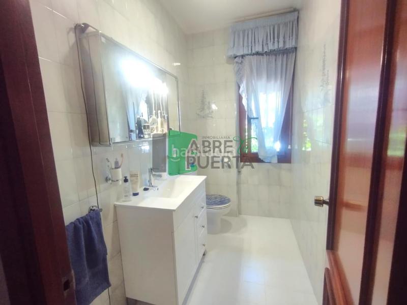 Foto 8e4ed365-3982-4eb1-8070-5fd73dddefb7. Chalet mit parking in A Carballeira Ourense