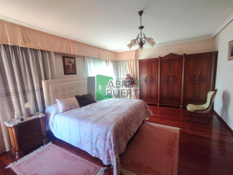 Foto b01dc660-67b4-429d-adb3-9b14f9876b02. Chalet mit parking in A Carballeira Ourense