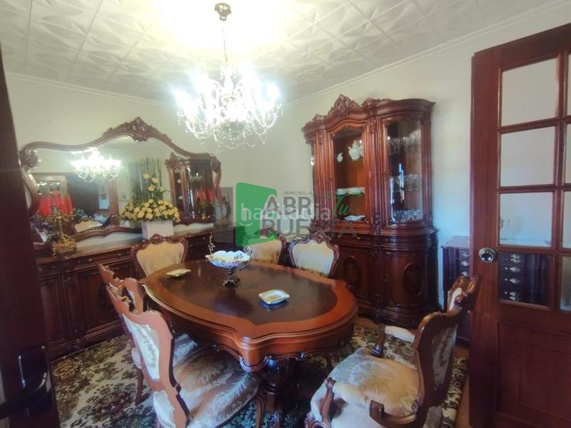 Foto c874df27-5d4b-448a-872e-8b3246a331c9. Chalet mit parking in A Carballeira Ourense