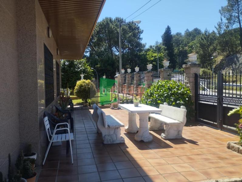 Foto f660871d-f331-40d3-9719-3c0d56096b61. Chalet mit parking in A Carballeira Ourense