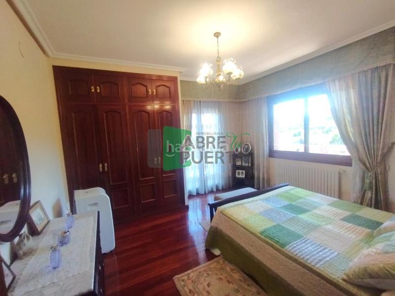 Foto 9fe16c1a-4c58-48a4-a44b-8374b4153e32. Chalet en A Carballeira Ourense