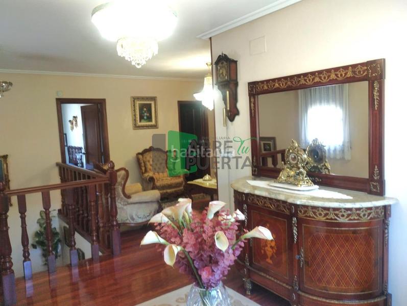 Foto d3ba2c0a-357c-4e3c-ba2c-b8cebc1ee383. Xalet amb aparcament a A Carballeira Ourense