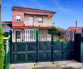 Casa a Xunqueira de Ambía