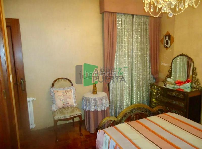 Foto 7b897fae-93fb-4717-b681-7c1fbef96782. Piso en Centro Ourense