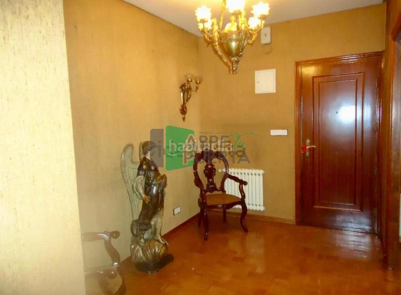 Foto b25f0e6c-ec47-4a95-9eb2-c44589880861. Piso en Centro Ourense