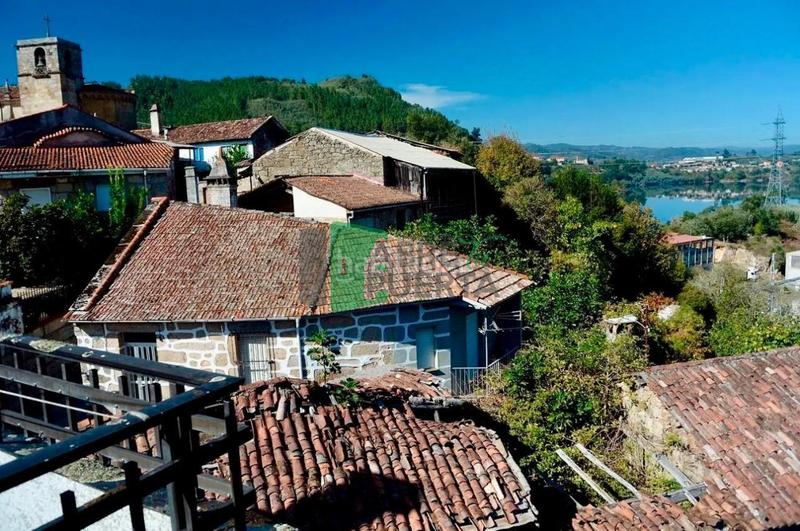 Foto 21fa011d-21b1-47c7-aad0-30480813c127. Chalet en Castrelo de Miño