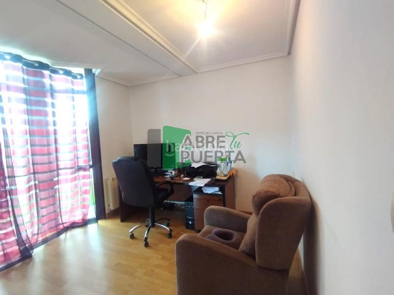 Foto 16e13ff2-1881-4874-a139-a061bafa3194. Casa adossada amb calefacció aparcament a San Cibrao das Viñas