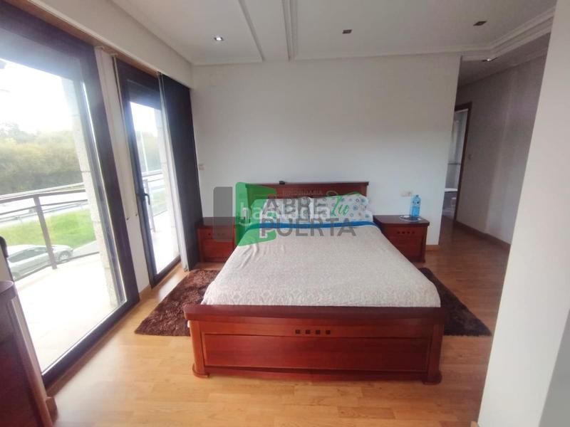 Foto d26702af-1c79-4728-bca0-6848fbcfceb4. Casa adossada amb calefacció aparcament a San Cibrao das Viñas