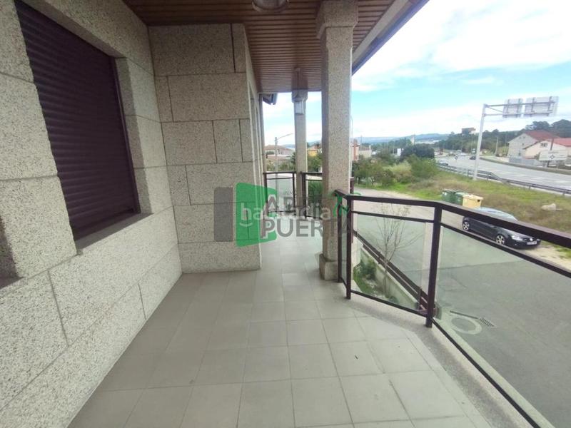 Foto d4b0024f-4b70-4767-a6d6-d58f43ffc217. Casa adossada amb calefacció aparcament a San Cibrao das Viñas