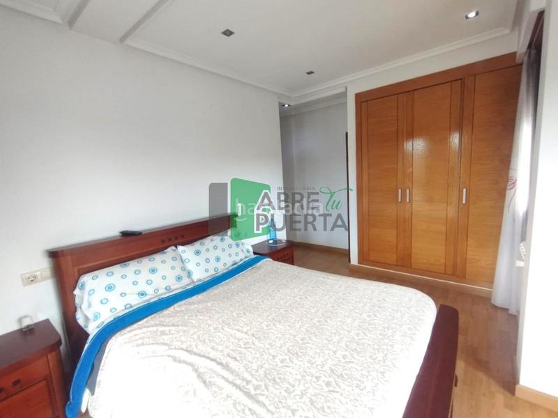 Foto da4ccdc2-dcff-4358-bf1b-3a6fad05186e. Casa adossada amb calefacció aparcament a San Cibrao das Viñas