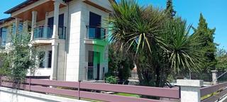 Semi detached house in San Cibrao das Viñas